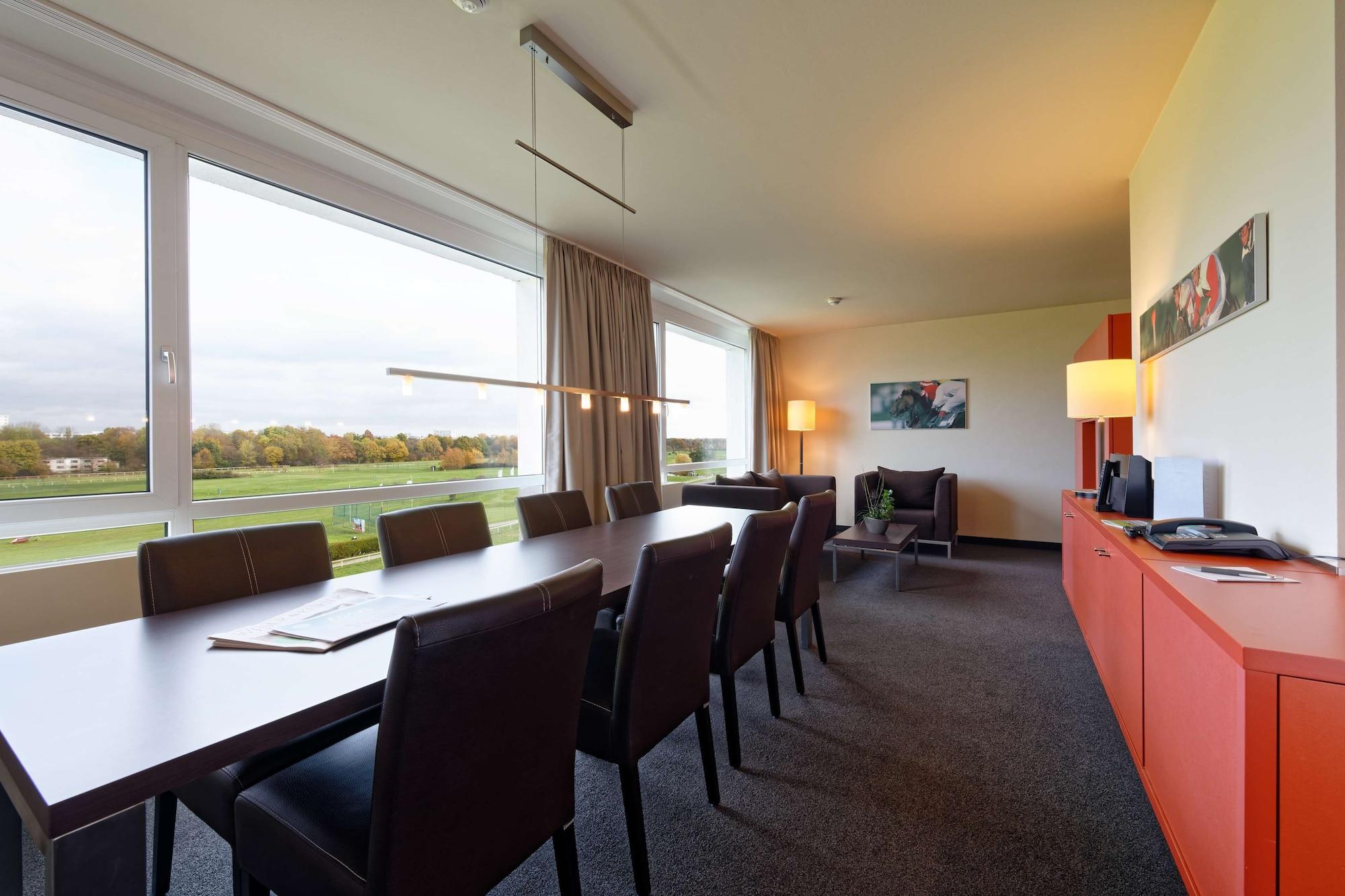 Atlantic Galopprennbahn Hotel 4*