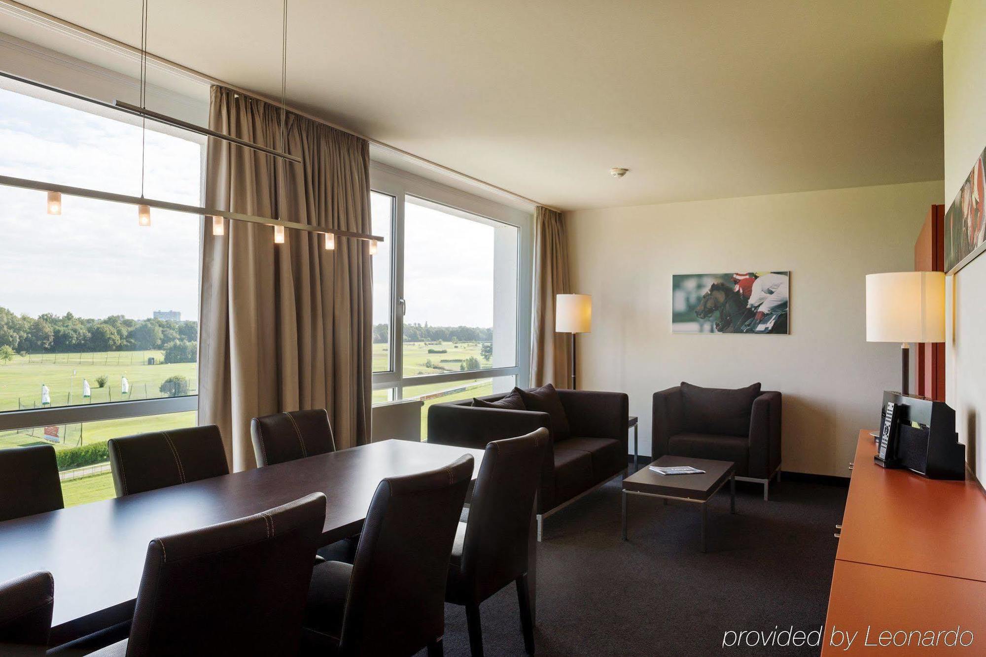 Atlantic Galopprennbahn 4*